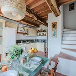 In Tuscany With Stunning Valley Views * San Gennaro (Lucca)
