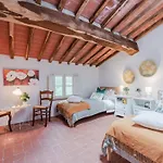 In Tuscany With Stunning Valley Views Ferienhaus *