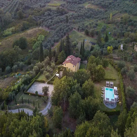 In Tuscany With Stunning Valley Views *