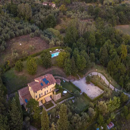 In Tuscany With Stunning Valley Views Ferienhaus