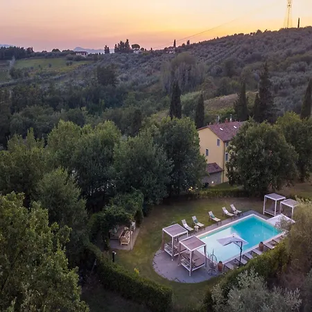 In Tuscany With Stunning Valley Views *
